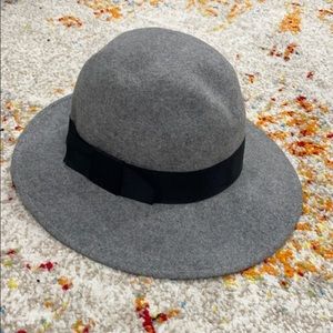 Vintage Cheryl Tiegs 100% wool Hat